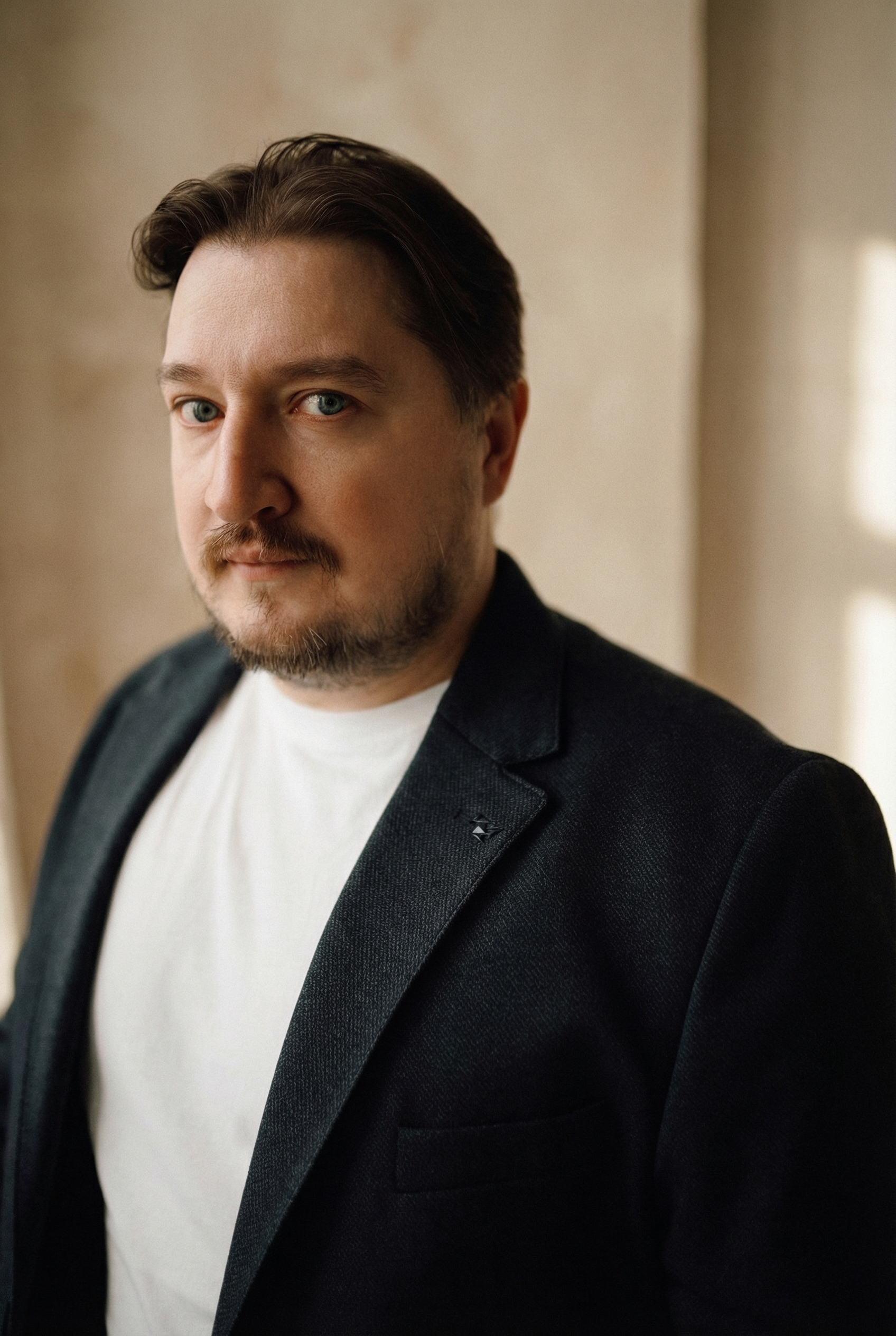 Дмитрий Шаров